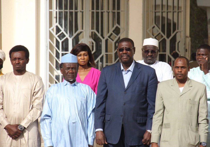 Tchad - La levée des couleurs : un moment solennel au ministère de l'Aménagement du Territoire, de l'Habitat et de l'Urbanisme du Tchad Tchad - La levée des couleurs : un moment solennel au ministère de l'Aménagement du Territoire, de l'Habitat et de l'Urbanisme du Tchad