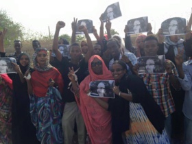DJIBOUTI : Arrestation d'une vingtaine des fans venus accueillir la diva Nima Djama Miguil