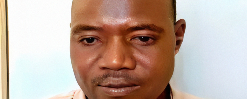 Le journaliste de la radio communautaire de Mongo Idriss Yaya. © DR