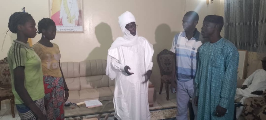 Tchad : deux otages filles libérées après un mois de captivité au Mayo Kebbi Ouest Tchad : deux otages filles libérées après un mois de captivité au Mayo Kebbi Ouest