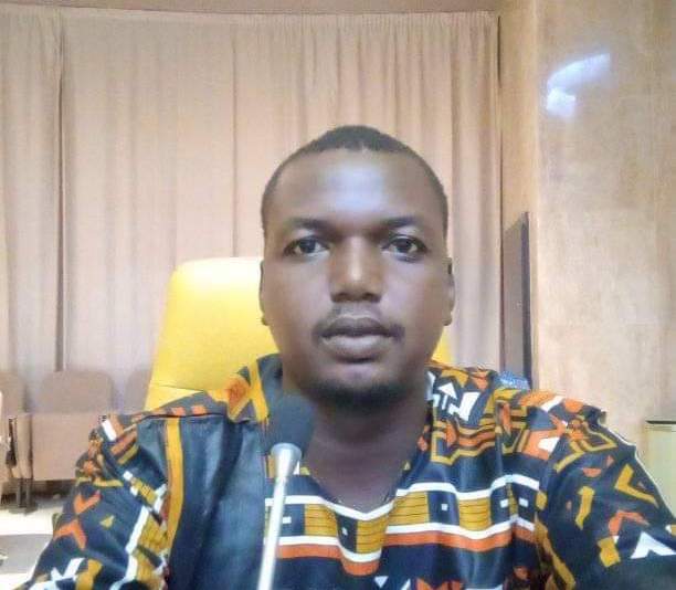 Tchad : Kenzo Brown Doumaossem, journaliste de l’Œil du Sahara, suivi par des inconnus
