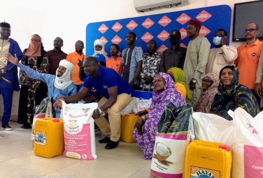 Promo Moov Money spécial Ramadan au Tchad : des kits alimentaires et des tissus Getzner remis aux abonnés Promo Moov Money spécial Ramadan au Tchad : des kits alimentaires et des tissus Getzner remis aux abonnés