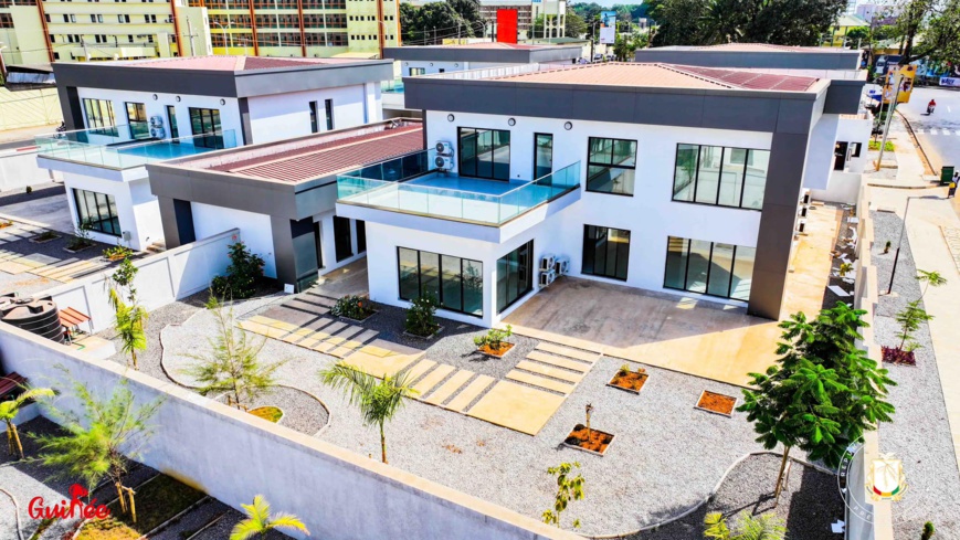 Guinée : une nouvelle cité ministérielle construite sur d'ex-domaines spoliés de l’État Guinée : une nouvelle cité ministérielle construite sur d'ex-domaines spoliés de l’État
