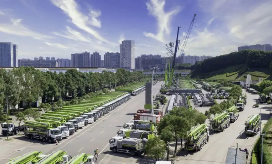 Photo shows a demonstration area of an industrial park of Zoomlion, a Chinese construction machinery and equipment manufacturer, in the Xiangjiang New Area, Changsha, central China's Hunan province. (Photo from the public account of Zoomlion on WeChat)