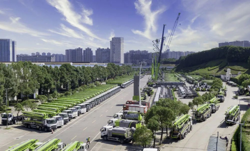 Photo shows a demonstration area of an industrial park of Zoomlion, a Chinese construction machinery and equipment manufacturer, in the Xiangjiang New Area, Changsha, central China's Hunan province. (Photo from the public account of Zoomlion on WeChat)