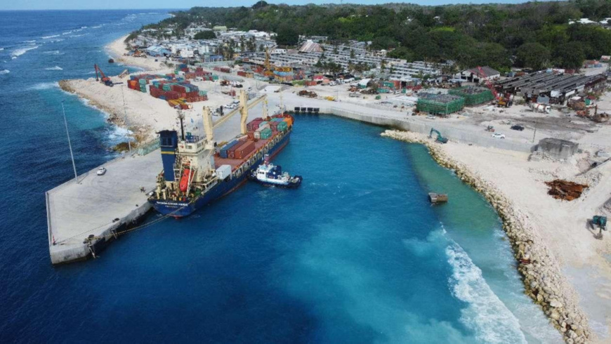 Photo shows the upgrading and renovation project of Aiwo Port Terminal in Nauru undertaken by a Chinese enterprise. (Photo by Li Lingfeng) Photo shows the upgrading and renovation project of Aiwo Port Terminal in Nauru undertaken by a Chinese enterprise. (Photo by Li Lingfeng)