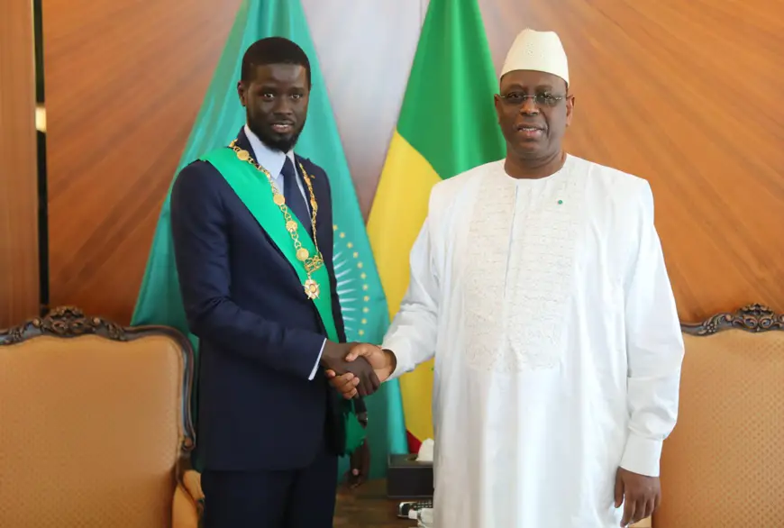 Sénégal : Macky Sall a remis les clés du Palais présidentiel à Bassirou Diomaye