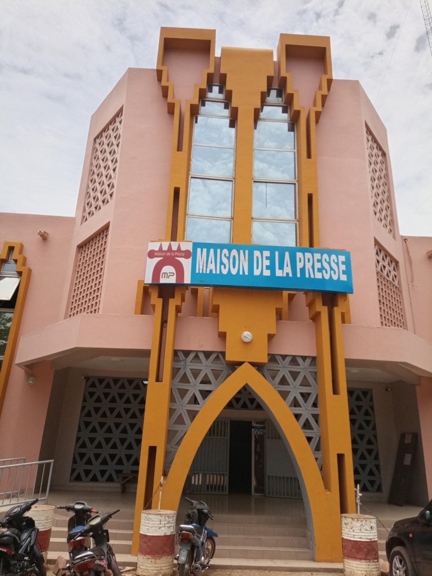 Mali : RSF et la Maison de la Presse du Mali rejettent le communiqué relatif à la suspension des activités politiques sur les médias Mali : RSF et la Maison de la Presse du Mali rejettent le communiqué relatif à la suspension des activités politiques sur les médias