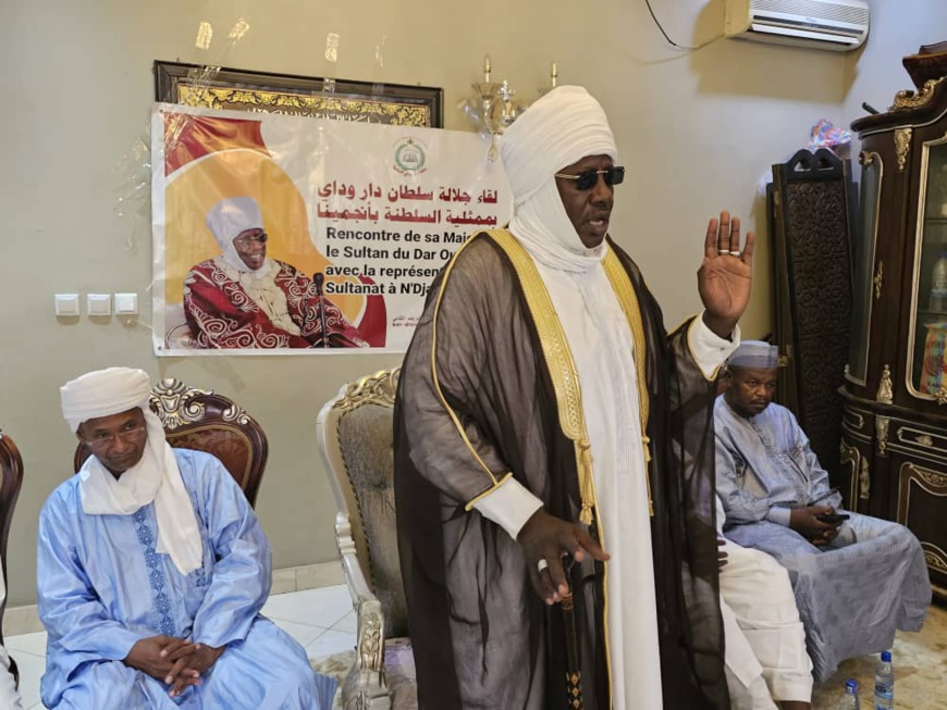 Tchad : Le Sultan du Dar-Ouaddai mobilise pour l'unité et le développement de sa province Tchad : Le Sultan du Dar-Ouaddai mobilise pour l'unité et le développement de sa province