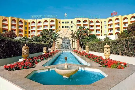 Tunisie: 27 morts dont plusieurs touristes dans un attentat contre l'Hôtel Imperial Marahbé à Sousse