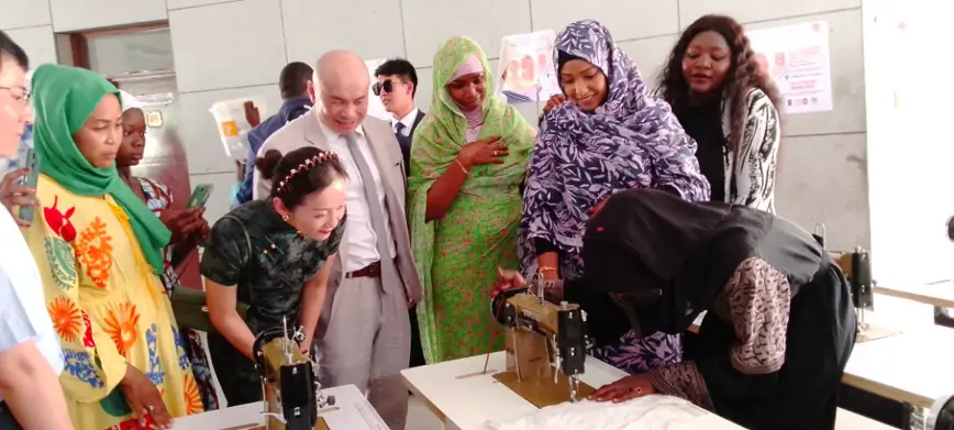 Tchad : l'ambassade de Chine offre 100 machines à coudre à la Maison Nationale de la Femme