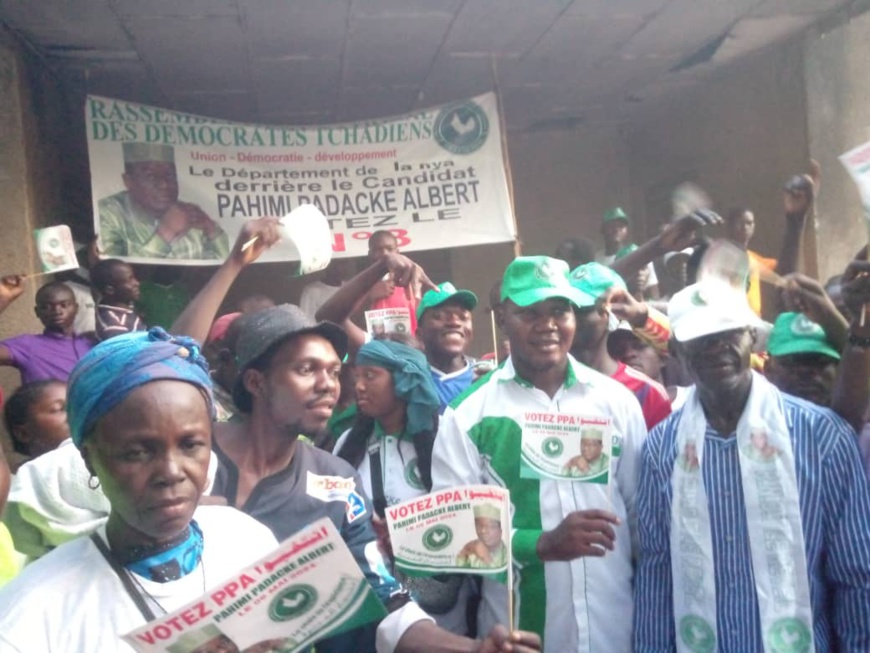 Tchad : meeting en faveur du candidat Pahimi à Bébédjia Tchad : meeting en faveur du candidat Pahimi à Bébédjia