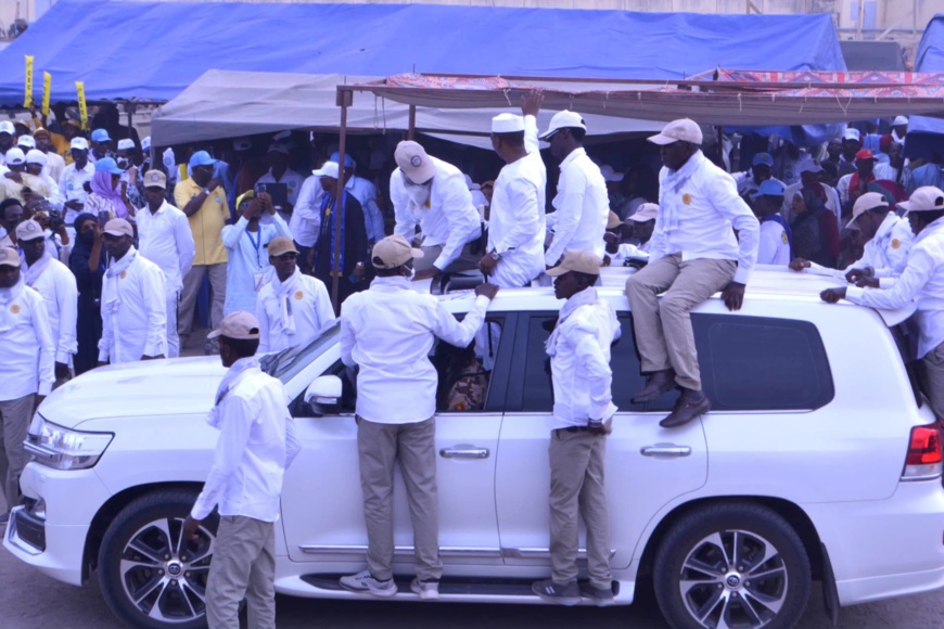 Tchad : meeting de Mahamat Idriss Deby Itno à Doba Tchad : meeting de Mahamat Idriss Deby Itno à Doba