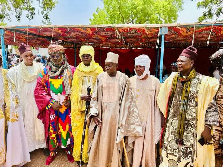 Tchad : Dounia Massing Daouda intronisé chef de canton de Gouin au Mayo Kebbi Ouest Tchad : Dounia Massing Daouda intronisé chef de canton de Gouin au Mayo Kebbi Ouest