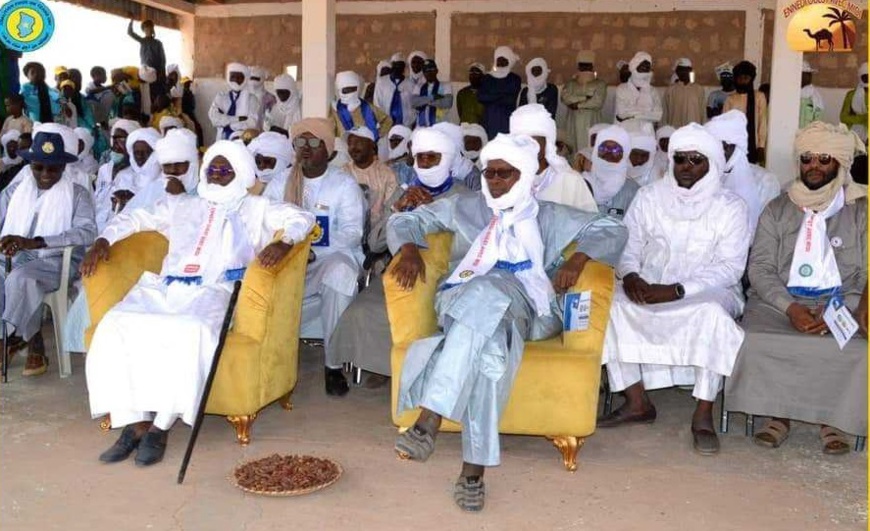 Tchad : dans le Lac d’Ounianga, meeting en faveur de la Coalition Tchad Uni Tchad : dans le Lac d’Ounianga, meeting en faveur de la Coalition Tchad Uni