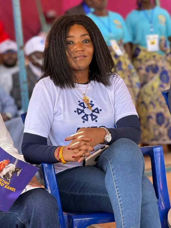 Présidentielle : Selon la Ministre Amina Priscille Longoh, les candidats doivent rappeler leurs militants au respect du code de bonne conduite Présidentielle : Selon la Ministre Amina Priscille Longoh, les candidats doivent rappeler leurs militants au respect du code de bonne conduite