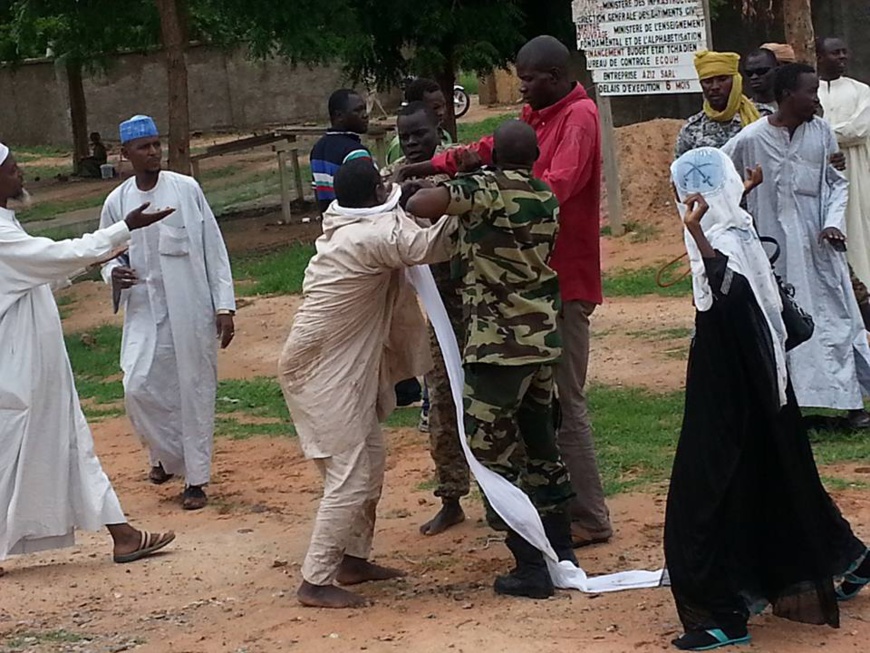 Tchad : Un colonel de l'armée conteste violemment l'interdiction du port de la burqa