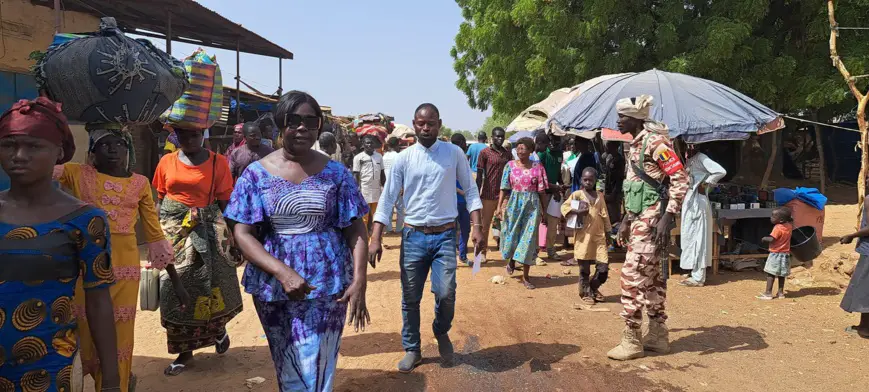 Présidentielle au Tchad : La candidate Lydie Beassemda poursuit sa campagne de proximité dans les marchés et rues de Pala
