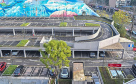 Photo shows a three-story parking building in Yubei district, southwest China's Chongqing municipality. (Photo by Long Fan/People's Daily Online) Photo shows a three-story parking building in Yubei district, southwest China's Chongqing municipality. (Photo by Long Fan/People's Daily Online)
