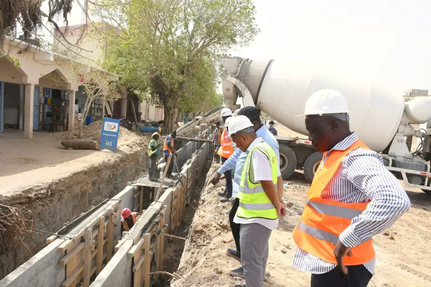 Réhabilitation de l'avenue Doumro et de la rue 10100 à N'Djamena : les travaux progressent malgré le retard initial