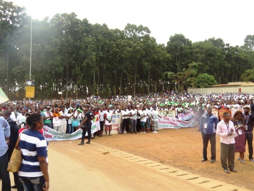 Congo Brazzaville : La population de Dolisie déterminée à soutenir la nouvelle république Congo Brazzaville : La population de Dolisie déterminée à soutenir la nouvelle république