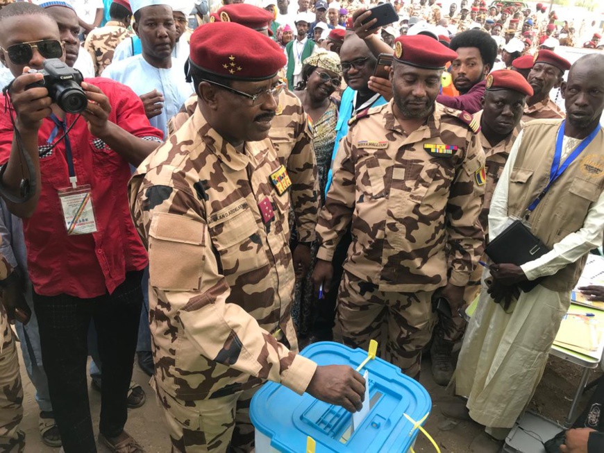 Présidentielle : Déclaration du chef d’état-major général des armées à l’occasion du vote des militaires et des nomades ce 5 mai Présidentielle : Déclaration du chef d’état-major général des armées à l’occasion du vote des militaires et des nomades ce 5 mai