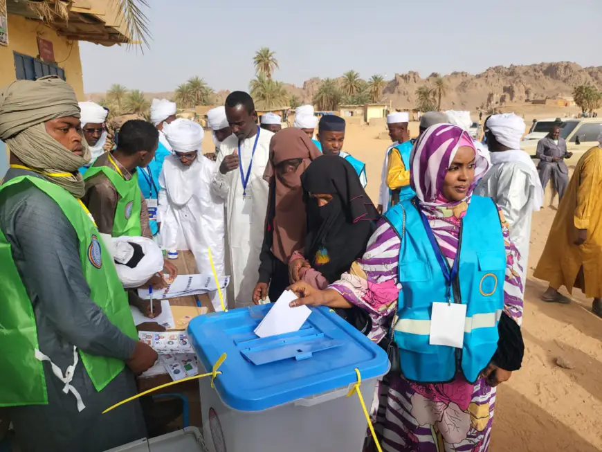 Présidentielle au Tchad : Au Tibesti, les bureaux de vote sont pris d’assaut par les électeurs
