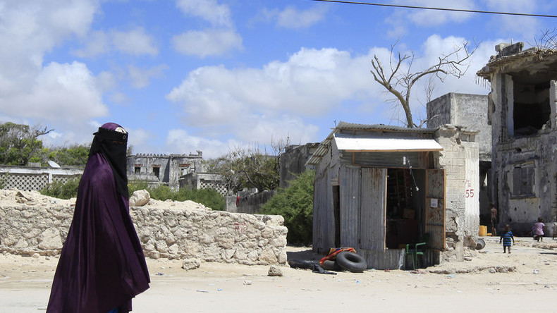 Une femme africaine en burqa. Crédit photo : Sources