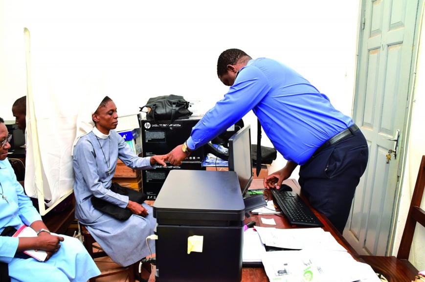 Cameroun : La carte nationale d'identité (CNI) délivrée en 48 heures dès fin 2024 Cameroun : La carte nationale d'identité (CNI) délivrée en 48 heures dès fin 2024