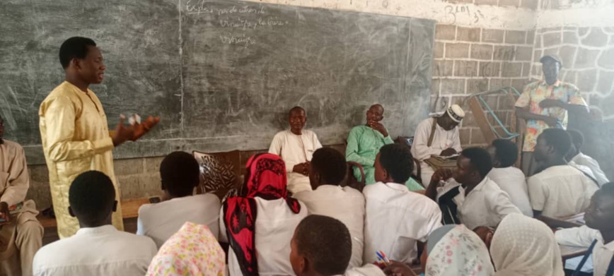 Tchad - Visite d'Amine Badjoury Abbanou aux lycées de Sissi et Agro-pastoral de Baro : Un franc succès Tchad - Visite d'Amine Badjoury Abbanou aux lycées de Sissi et Agro-pastoral de Baro : Un franc succès