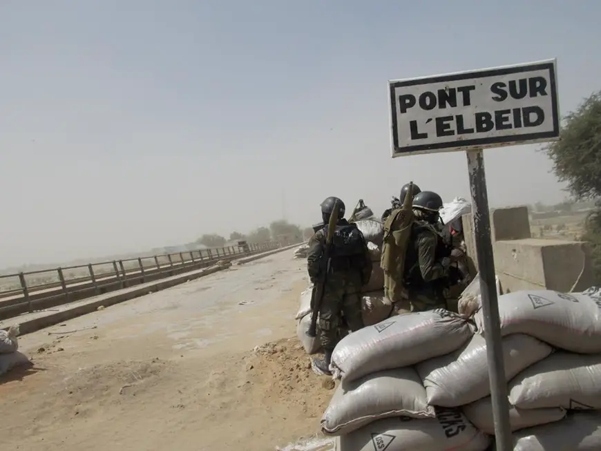 Cameroun: Depuis la ligne de front, un soldat de la Marine Nationale dégaine contre ses supérieurs.