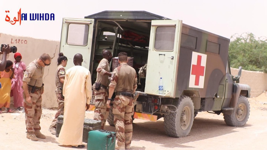 Tchad : les forces françaises au Sahel fournissent une assistance médicale à la population de Faya Tchad : les forces françaises au Sahel fournissent une assistance médicale à la population de Faya