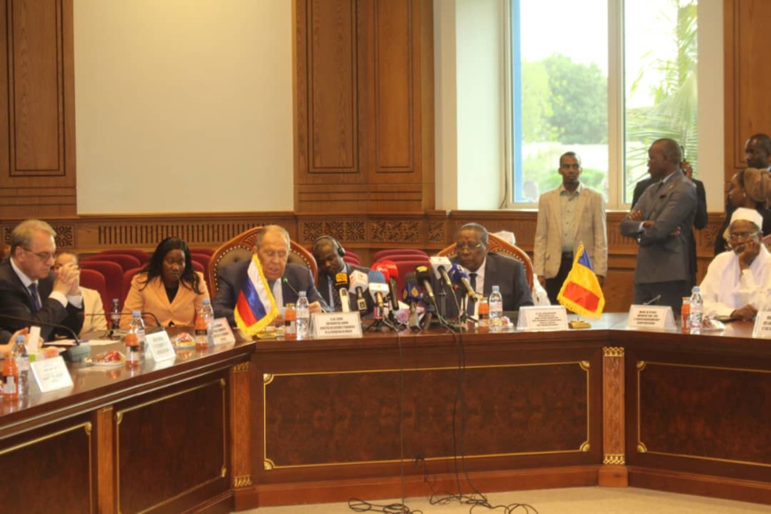 Neutralité et partenariats stratégiques : Les positions du Tchad et de la Russie Neutralité et partenariats stratégiques : Les positions du Tchad et de la Russie