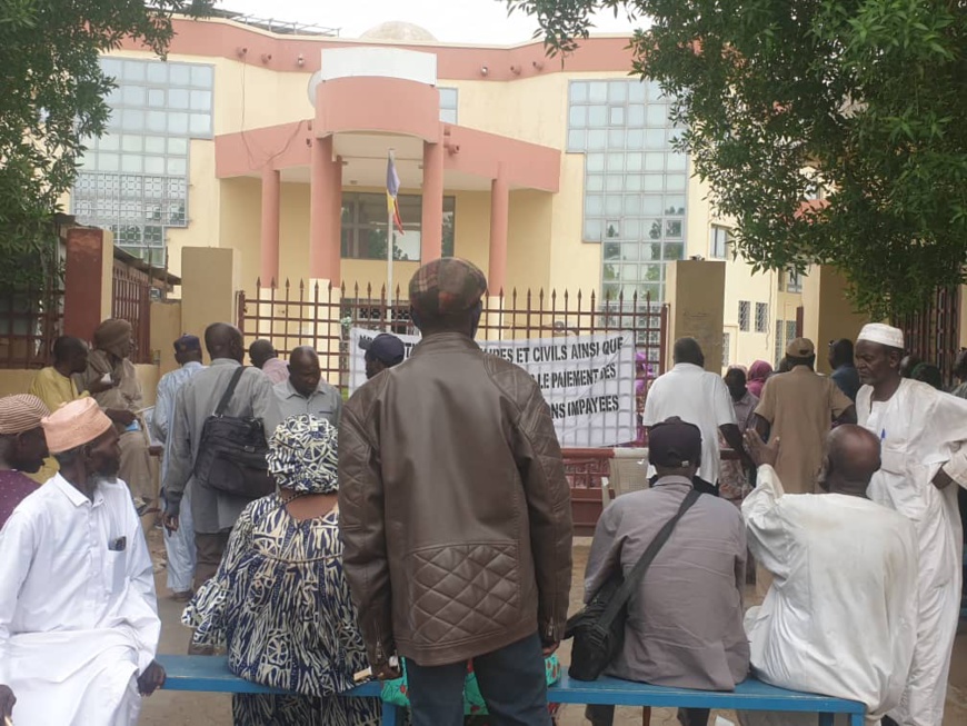 Tchad : Les retraités haussent le ton pour revendiquer leurs droits Tchad : Les retraités haussent le ton pour revendiquer leurs droits