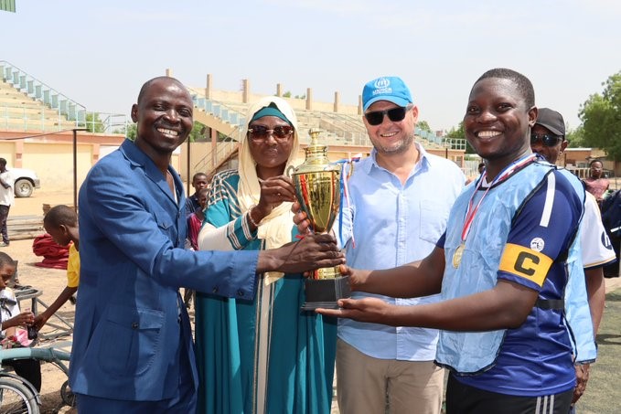 Tchad – Un match de football pour la solidarité et l'inclusion : Réfugiés et Tchadiens unis dans la Journée Mondiale du Réfugié 2024 Tchad – Un match de football pour la solidarité et l'inclusion : Réfugiés et Tchadiens unis dans la Journée Mondiale du Réfugié 2024