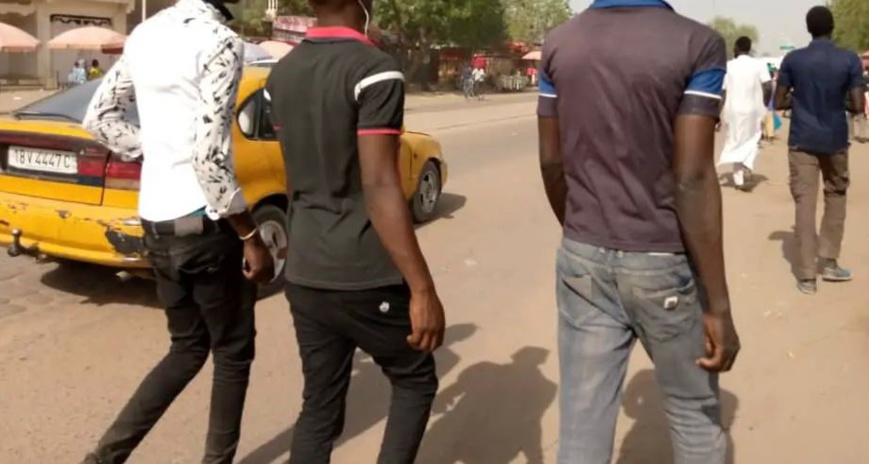 L'oisiveté des jeunes Tchadiens : un défi majeur à relever pour la société L'oisiveté des jeunes Tchadiens : un défi majeur à relever pour la société