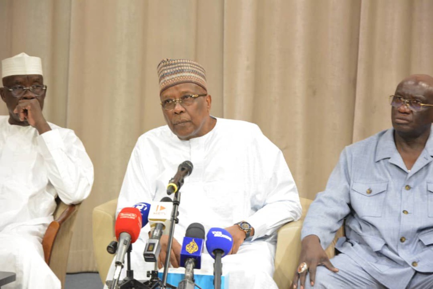 Tchad : « Il n'y a pas eu beaucoup de militaires morts » à la poudrière (gouvernement) Tchad : « Il n'y a pas eu beaucoup de militaires morts » à la poudrière (gouvernement)