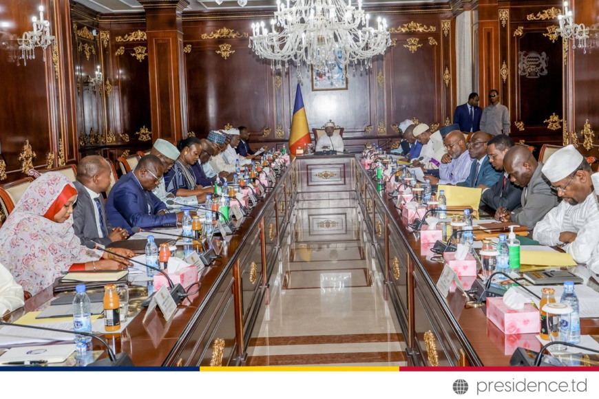 Tchad : Le Conseil ordinaire des Ministres renforce la structure gouvernementale et promeut l'efficacité Tchad : Le Conseil ordinaire des Ministres renforce la structure gouvernementale et promeut l'efficacité