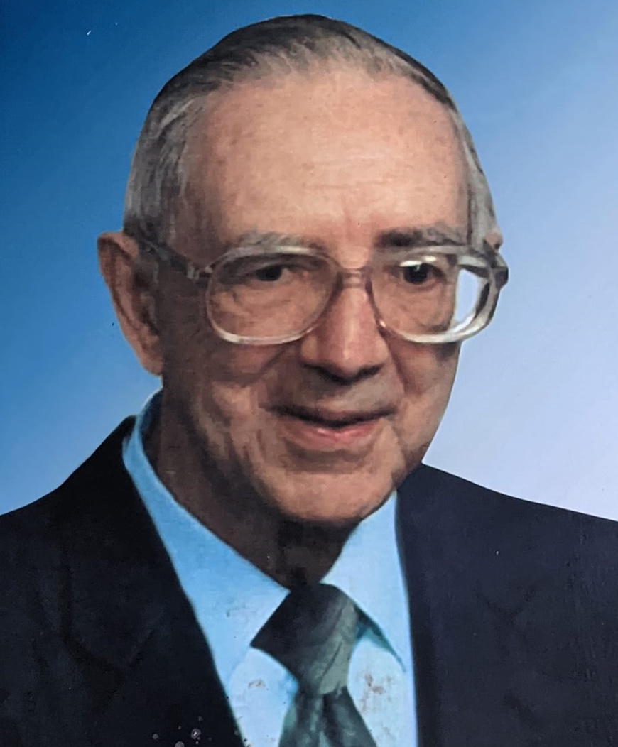 Cameroun : un missionnaire Canadien exalté par ses anciens élèves dans un ouvrage Cameroun : un missionnaire Canadien exalté par ses anciens élèves dans un ouvrage