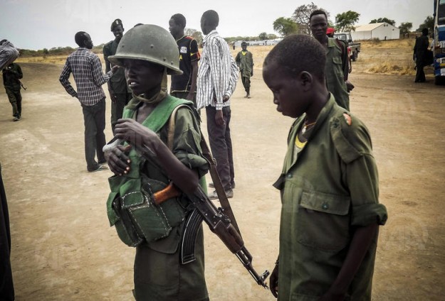 Des enfants soldats en Afrique. Crédits photo: AA Des enfants soldats en Afrique. Crédits photo: AA