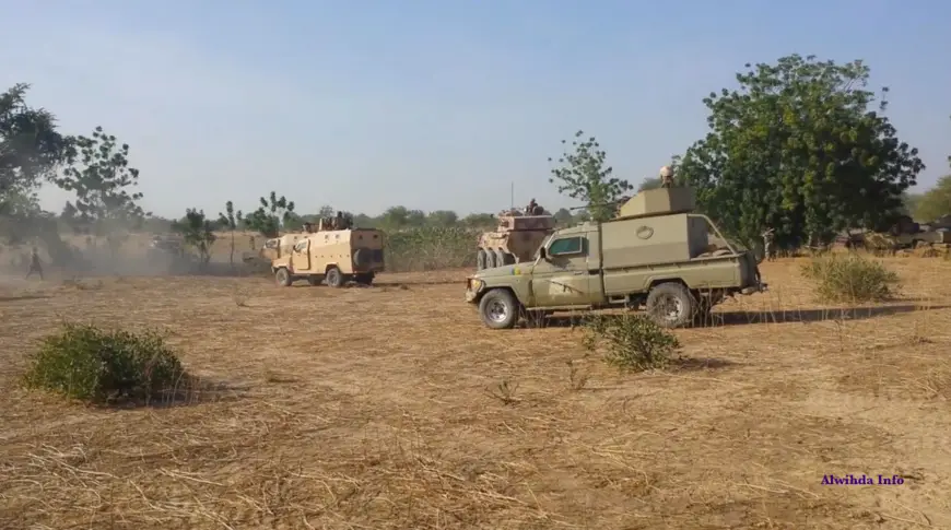 Des blindés de l'armée tchadienne ripostent à une tentative d'embuscade de l'armée tchadienne. Alwihda Info