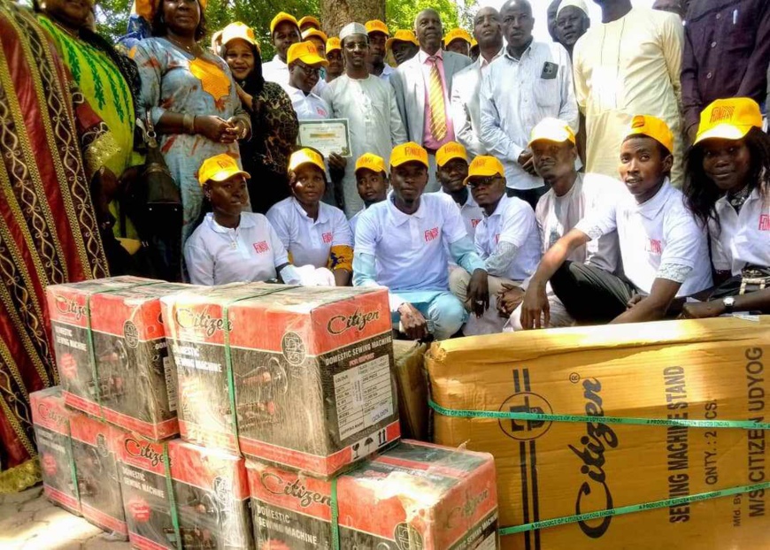 Tchad : des kits de matériels remis aux 150 jeunes lauréats du centre Tchadia Tchad : des kits de matériels remis aux 150 jeunes lauréats du centre Tchadia