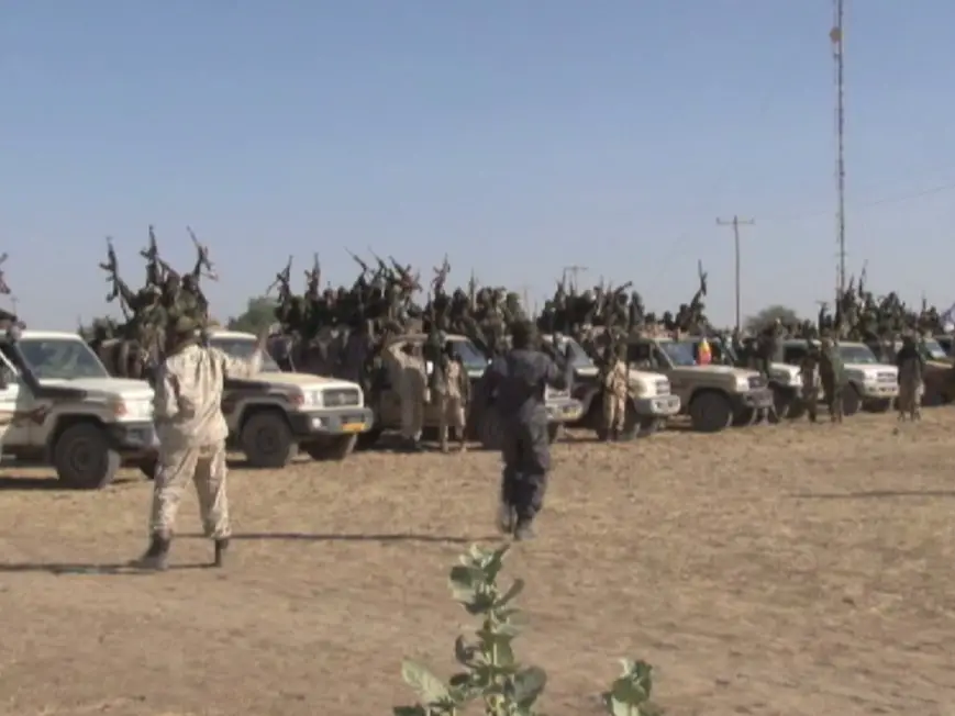 Des soldats tchadiens de retour du Nigeria et du Niger, à la sortie nord de la capitale.