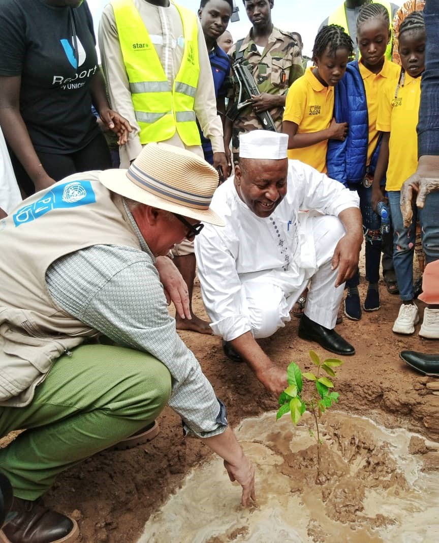 Tchad : Le PNUD et les Volontaires des Nations Unies célèbrent la Journée mondiale de lutte contre la désertification et la sécheresse à N'Djamena Tchad : Le PNUD et les Volontaires des Nations Unies célèbrent la Journée mondiale de lutte contre la désertification et la sécheresse à N'Djamena