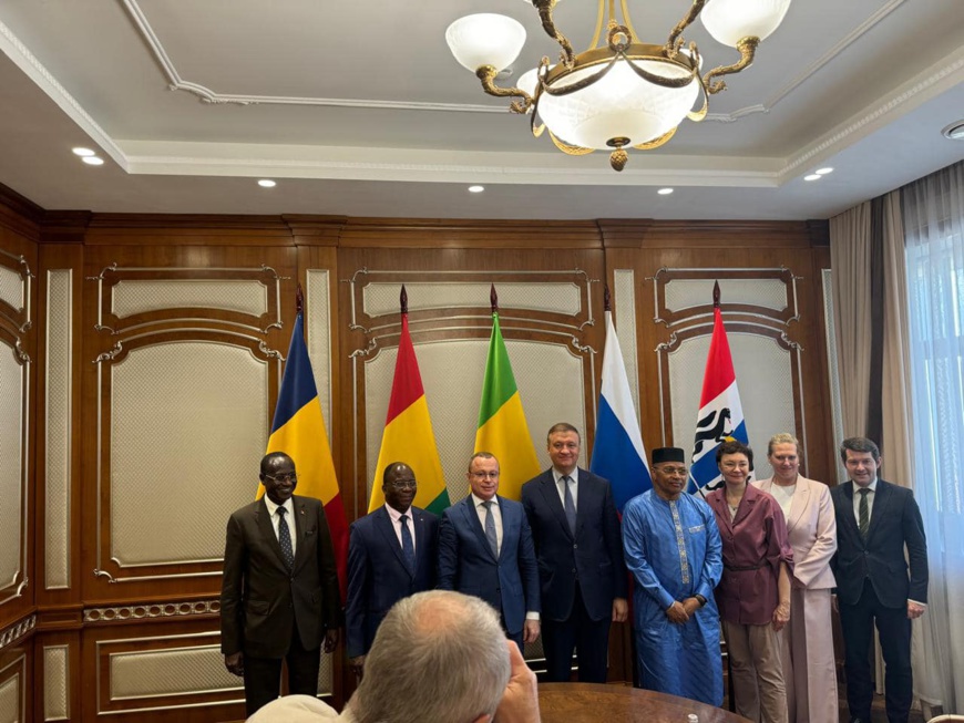 Russie : visite de travail de l’ambassadeur de la République du Tchad en Fédération de Russie à Novossibirsk Russie : visite de travail de l’ambassadeur de la République du Tchad en Fédération de Russie à Novossibirsk