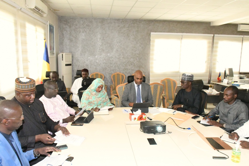 Tchad: Rencontre entre le Ministre des Infrastructures et le Fonds Spécial de Préparation des Projets d'Infrastructures (FSPPI) Tchad: Rencontre entre le Ministre des Infrastructures et le Fonds Spécial de Préparation des Projets d'Infrastructures (FSPPI)