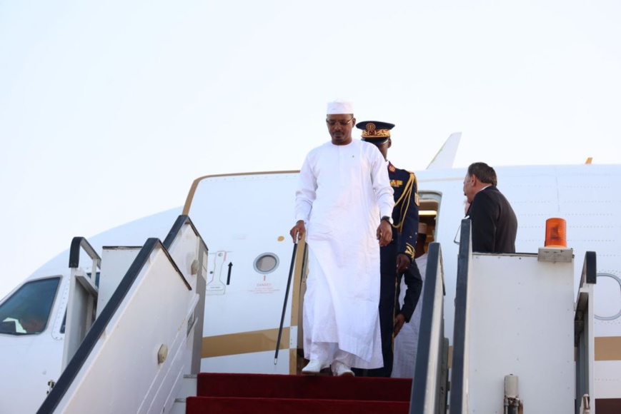 Égypte : Le président tchadien est arrivé à Al-Alamein pour une visite de travail Égypte : Le président tchadien est arrivé à Al-Alamein pour une visite de travail
