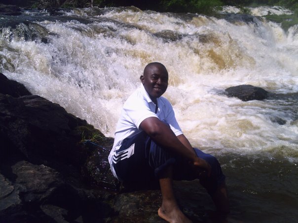 Christophe Bobiokono,le "super"journaliste camerounais(crédit photo:FB-cb)