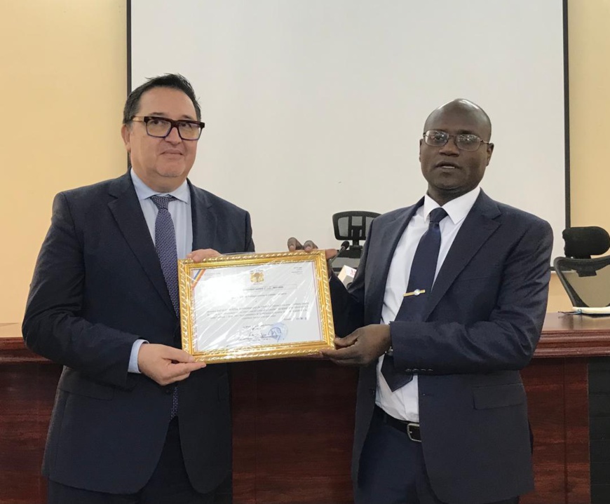 Tchad : Jacques Boyer honoré pour ses 3 ans de service en tant que représentant de l'UNICEF Tchad : Jacques Boyer honoré pour ses 3 ans de service en tant que représentant de l'UNICEF