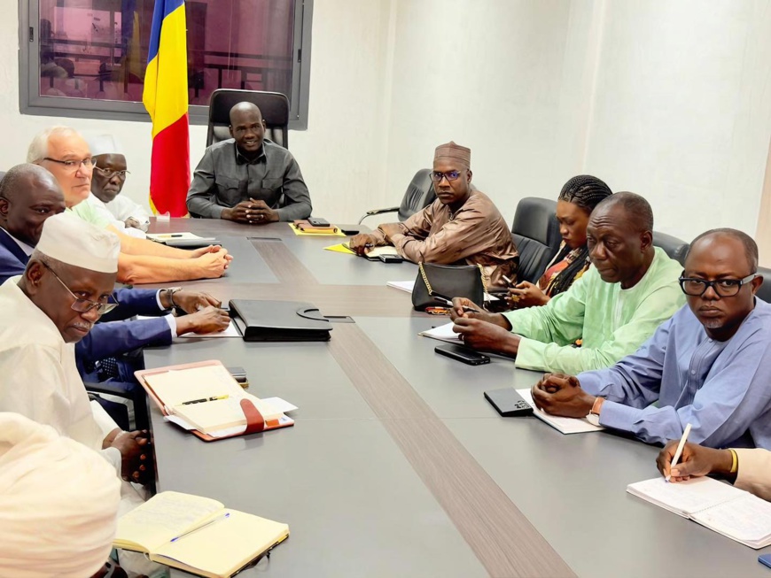Tchad : le ministre du Commerce échange avec les chefs d’entreprises sur l’amélioration du climat des affaires Tchad : le ministre du Commerce échange avec les chefs d’entreprises sur l’amélioration du climat des affaires